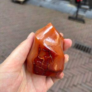 Sculptuur vlam carneool